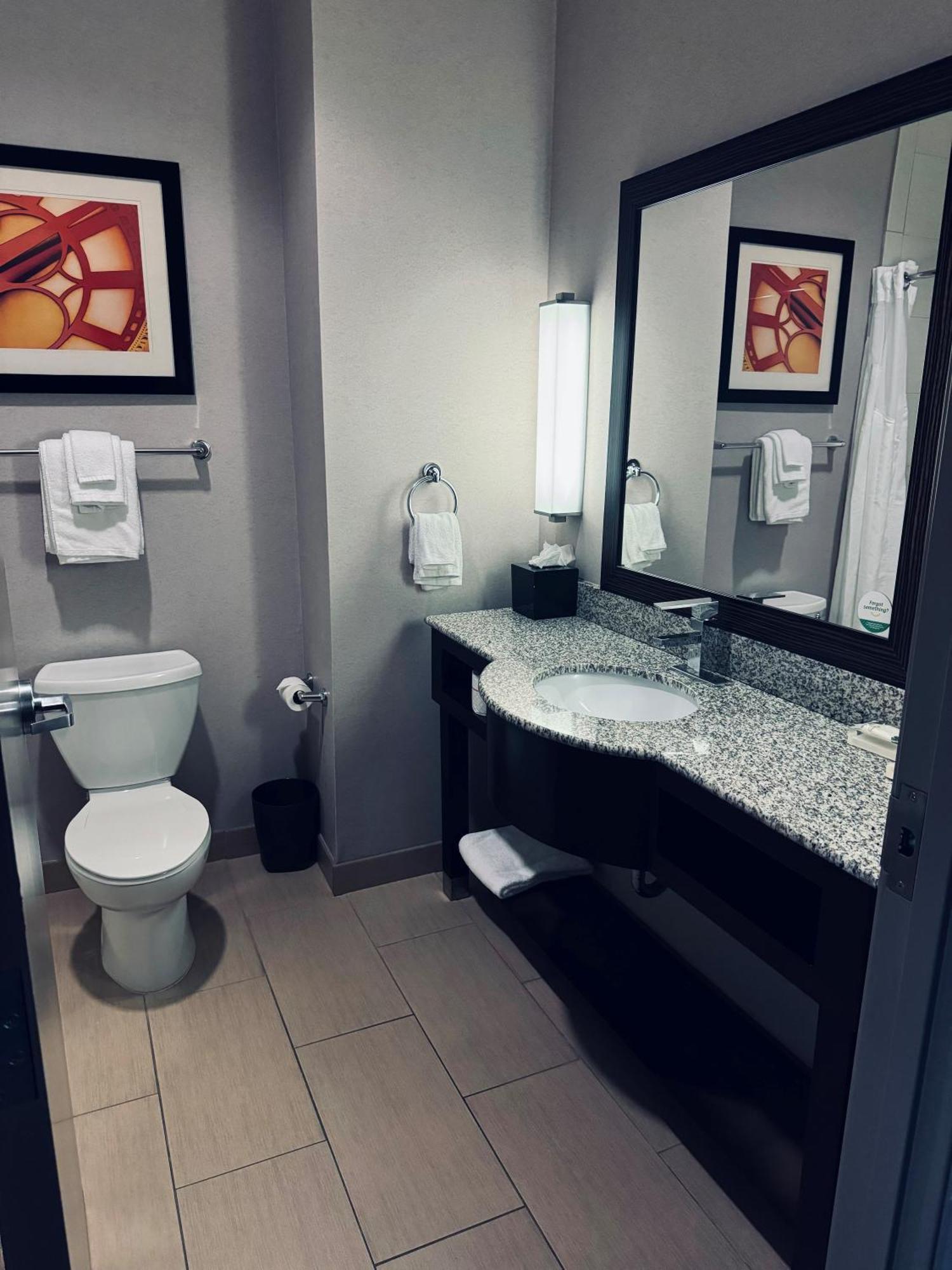 West - Westway Park By Ihg 3*